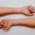 ALGA MARIS sävyttävä aurinkovoide SPF50 Beige