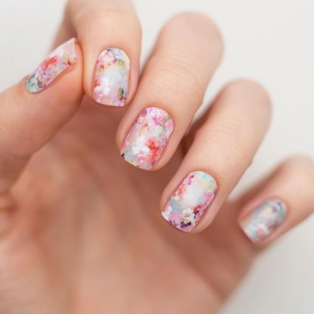 Kynsitarrat  – AVOA Beauty – New Romantics