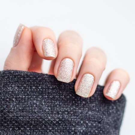 Kynsitarrat – AVOA Beauty – Champagne Problems