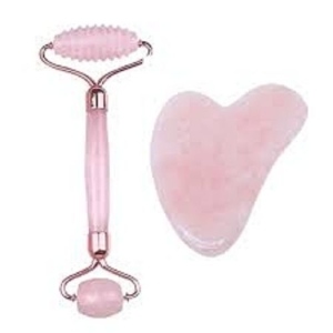 Gua Sha kasvorulla nystyröillä