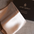 Silkkityynyliina – JANE DARCY Luxury Silk Pillowcase, Champagne